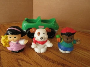 Fisher Price Little People World Travelers Taxi 2 posti con ragazzo ragazza e cane vintage - Foto 1 di 9