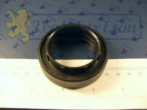 Bague rejet d'huile tube G pont AR Peugeot 203 403 L U5 U8 404 et 504 U et PU - Picture 1 of 3