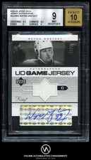 2004-05 Upper Deck Autographed Game Jersey Wayne Gretzky /25 BGS 9 AUTO