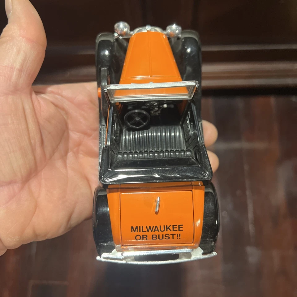 Ford Modelo A Roadster 1929, edición a escala 1:25 de Harley Davidson, banco con llave Foto 1 de 4