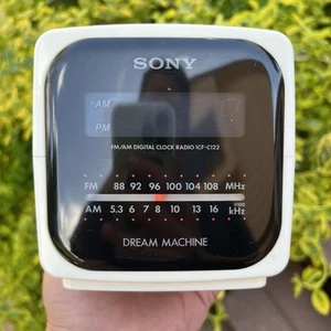 Vtg Sony Dream Machine ICF-C122 Clock Radio Cube Square White Retro 1980s TESTED - Picture 1 of 10