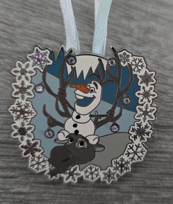 Prendedor Copos de Nieve de Vacaciones Pixar Frozen Olaf and Sven Parks Disney Foto 1 de 3