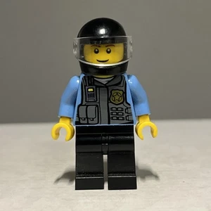 lego city police minifigure / Motorcycle Cop - Torso Crack - Picture 1 of 5