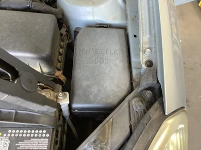 Fuse Box Engine Fits 08-11 RIO 303850 - Image 1 of 4