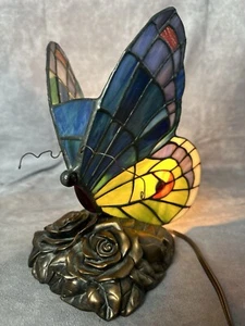 TIFFANY STYLE STAINED GLASS BUTTERFLY 2 Level NIGHT LIGHT TABLE ACCENT LAMP 9 in - Picture 1 of 7
