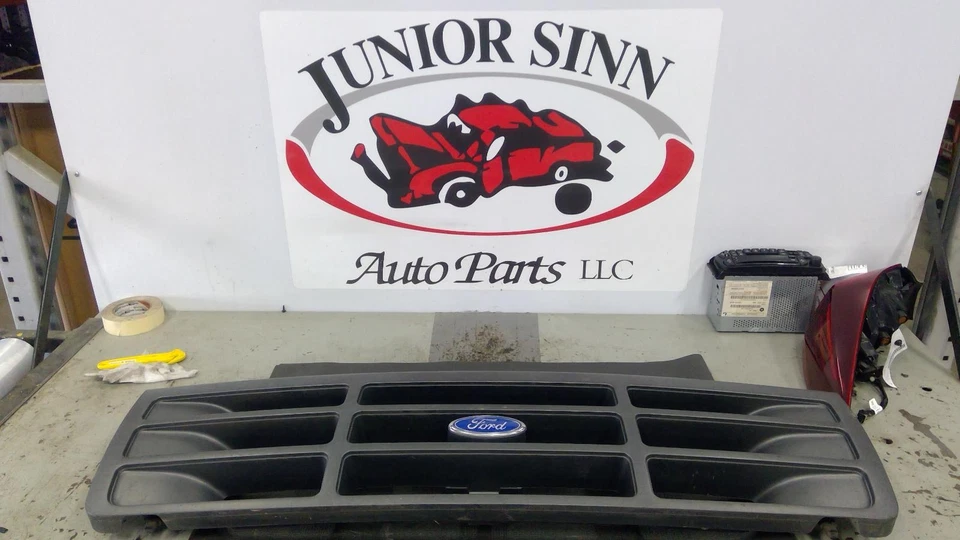 Used Front Grille fits: 1995 Ford F150 PICKUP painted Front Grade A Foto 1 de 4