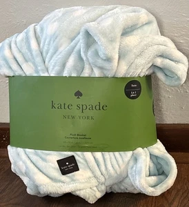 Nuova coperta peluche KATE SPADE Twin XL misura 68" x 90" blu chiaro - Foto 1 di 3
