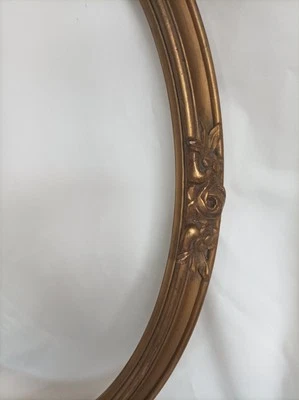 Grand cadre ovale ancien en bois et stucs dorés Art déco 1920 - 60 x 50 cm - Photo 1/4