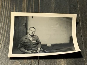 Old Photograph United States Military Soldier Holding A Camera - Picture 1 of 3