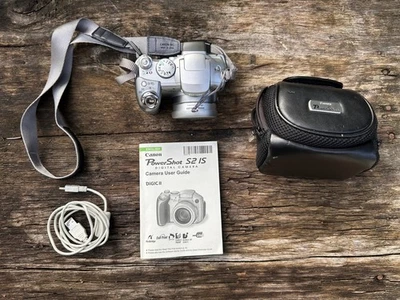 Canon PowerShot S2 Is Digital Camera 5.0MP 12X Zoom Very Nice!! Tested Works!! - Image 1 of 4