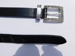 DESIGNER LADIES BLACK LEATHER SILVER TONE HARDWARE SIZE LARGE - Picture 1 of 6