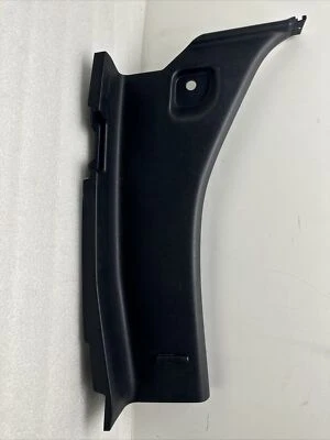 Panel de ajuste inferior trasero izquierdo Toyota Tundra 2010-11 cabina extendida OEM 62530-0C021-C3 Foto 1 de 4