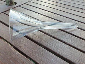 KLARGLAS SCHLICHTE SCHWERE FLÖTE / HORN / TROMPETE / VASE / EPERGNE - Bild 1 von 6