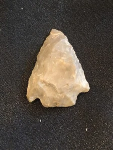 Flint Arrowhead - Picture 1 of 3