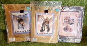 Neu in Verpackung 1 Bucillia Crewel + 2 gezählte Kreuzstich Indianer Bausätze. - Bild 1 von 7