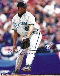 Signed 8x10 Livan Hernandez Florida Marlins Autographed photo - COA - Picture 1 of 1