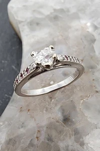 14k .585 White Gold Diamond Heart w Ruby Sz 9 Ring Au 25162 - Picture 1 of 8