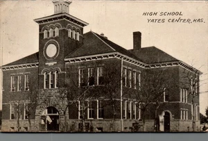 POSTKARTE RPPC HIGH SCHOOL YATESCENTER KANSAS - Bild 1 von 2