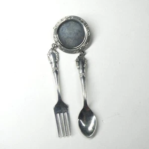Sterling Silver Brooch - Plate Fork Spoon Dangle - Vintage Pin - Picture 1 of 8
