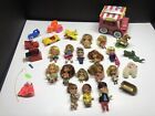 Lot de poupées Mattel Little Liddle années 1960 avec voitures et accessoires ensemble de jeux