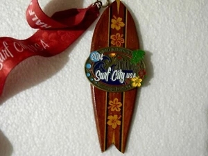 2014 Surf City USA Half Marathon Huntington Beach Participant Medal, Lanyard - Picture 1 of 6