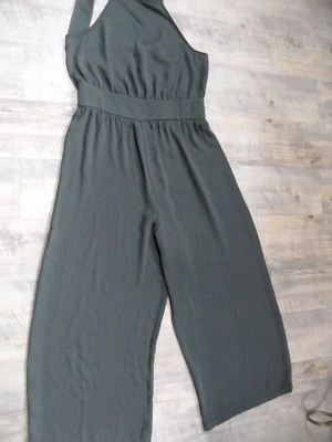 ASOS toller Neckholder Jumpsuit Overall weites Bein khaki Gr. 40 NEU - Bild 1 von 3
