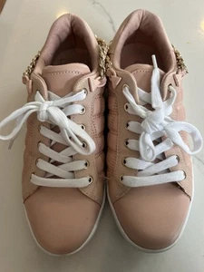 Guess Women’s Reney pink Size 7 Sneakers - Picture 1 of 8