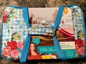 Pioneer Woman ~ Sweet Rose Floral Design ~ 3.2 Qt. Baker w/Lid & Insulated Tote - Picture 1 of 5