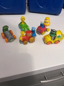 Vintage 1981-83 SeSame Street Metal Die Cast Cars Big Bird Oscar Cookie Monster - Picture 1 of 11