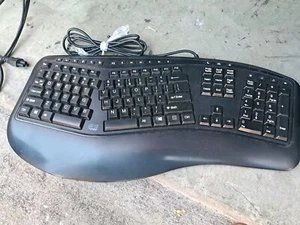 Adesso AKB-150CB Tru-Form 150 ergonomische kabelgebundene Tastatur - Bild 1 von 4