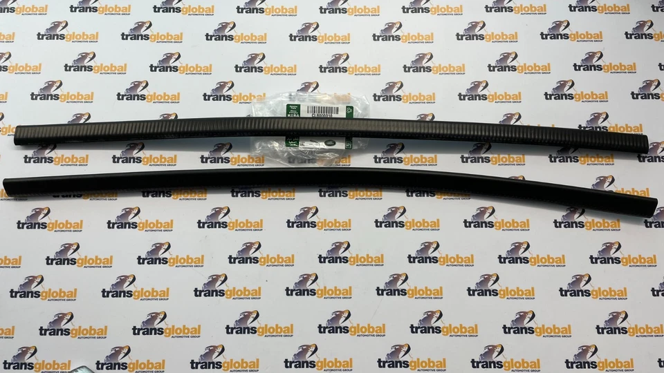 Land Rover Discovery 3 & 4 Rear Wheel Arch Protector Trim Set CLB000010