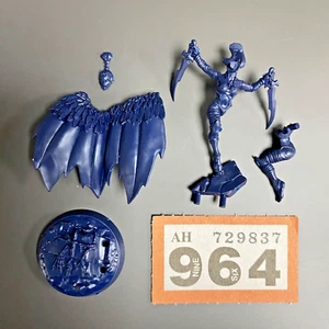 KRIETA WING OF THE CRONE KNIFE UNDERWORLDS DAUGHTERS KHAINE WARHAMMER - Bild 1 von 1