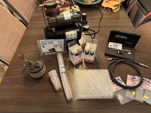 Airbrush H&S Ultra 2024 + PK Pro  Kompressor + viel Zubehör - Fast Neuwertig - Bild 1 von 6