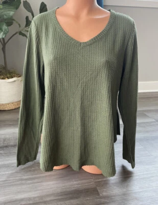 Xhilaration Green Waffle Knit Top M Crossover Back Long Sleeve V-Neck - Image 1 of 4