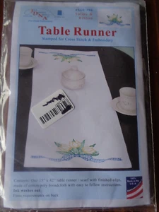JACK DEMPSEY STAMPED TABLE RUNNER TULIPS & RIBBON 15" X 42" - Picture 1 of 2