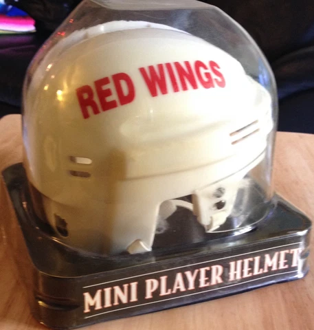 NHL LICENSED * Mini Bauer Helmet * Red Wings * #99001 - SALE PRICE Cover