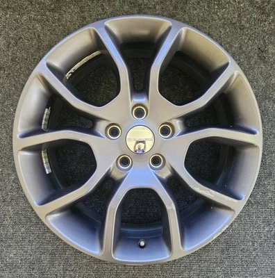 Llanta de aleación de carbón original Dodge Durango Factory OEM 2016-2018 de 20" x 8" Foto 1 de 4