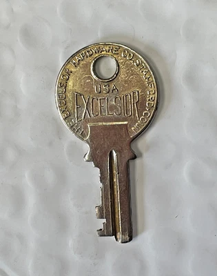 Vintage Excelsior #4350 Key-Luggage Steamer Trunk, Suitcase, Briefcase...NEW - Image 1 of 2