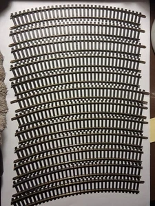 Bachman 1701 HO Scale 12 pc Snap Track 18" R Curved - Bild 1 von 4