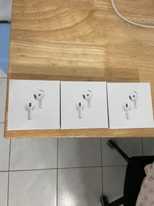 Apple AirPods 4th Generation with Active Noise Cancellation (ANC) *SEALED* - Photo 1 sur 5