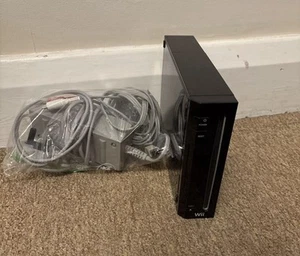 Nintendo Wii Black With Power Cable And Tv Cable - Picture 1 of 4