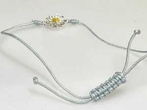 Sterling Silver 925 Bracelet Daisy Flower Thread Light Green 0.85g - Picture 1 of 8