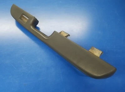 Chevrolet Silverado Tahoe GMC Sierra 1999-2006 derecha PSGR panel de puerta reposabrazos manija Foto 1 de 4