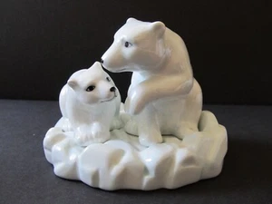 Three Piece Ceramic Polar Bear Momma & Cub Salt & Pepper Shaker Set Super Sweet! - Picture 1 of 7