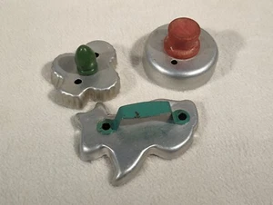 Lot of 3 Vintage Aluminum Christmas Cookie Cutters Red Green Wood Handles - Picture 1 of 10