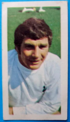DAVE GWYTHER SWANSEA CITY HALIFAX NEWPORT 1973 BARRATT SOCCER STARS CARD No 30 - Image 1 of 2