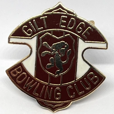 Gilt Edge Bowling Club Kidderminster Enamel Pin Badge Bowls Sporting Sports UK. - Image 1 of 2