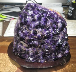 HUGE AMETHYST CRYSTAL CLUSTER  GEODE FROM URUGUAY CATHEDRAL POLISHED WITH STAND - Picture 1 of 6