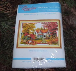 Maydear DAS WINTERHAUS Kreuzstich Set #F892 Das Herbsthaus - Bild 1 von 3