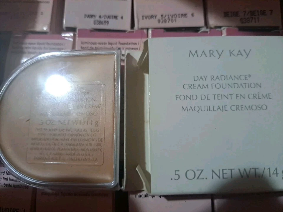 Mary Kay Day Radiance Cream Foundation True Beige 6303